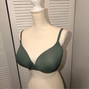 Victoria's Secret Olive Green Bra Size (36DDD)